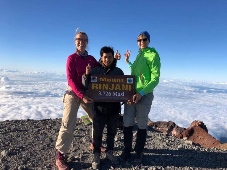 Mount Rinjani Trekking Package